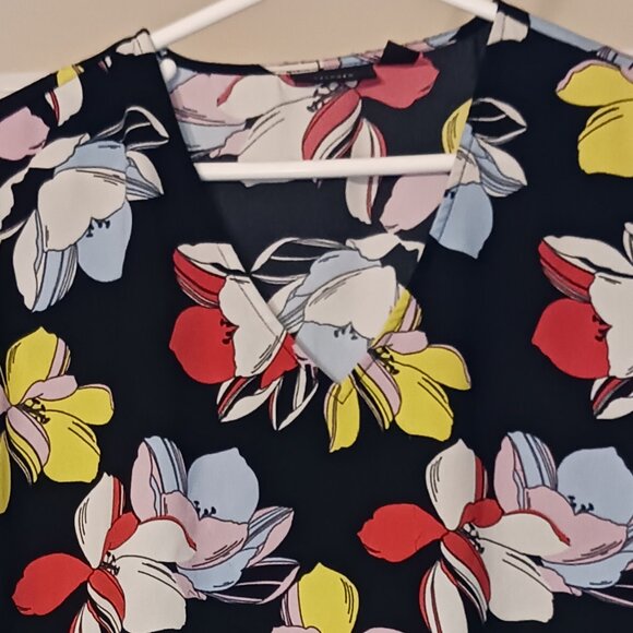 #86 3/$18 - Halogen Black/Yellow Short Sleeve Top Size S - Picture 4 of 6